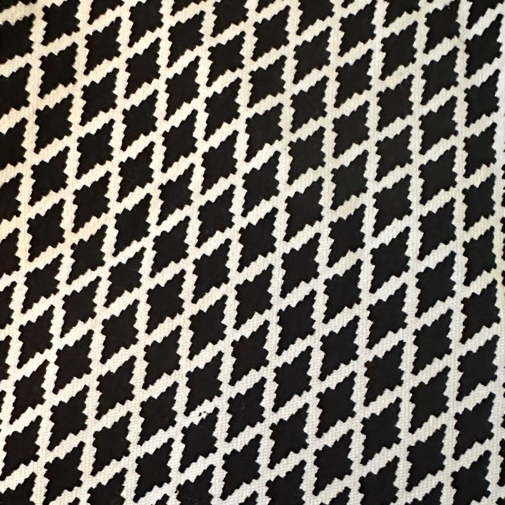 Margaret M Slimming Pant-Black and White Cropped Geometric print - Picture 2 of 5